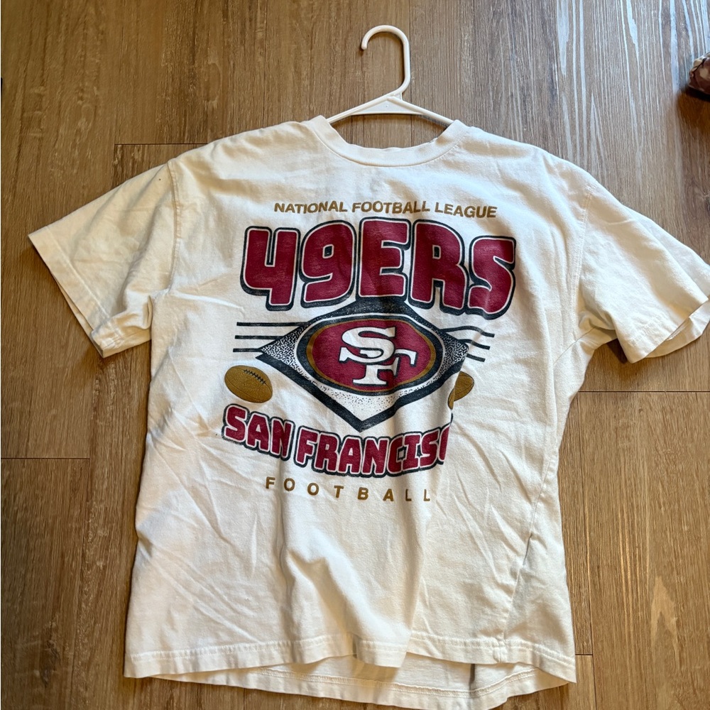 Abercrombie & Fitch White and Red 49ers Tee